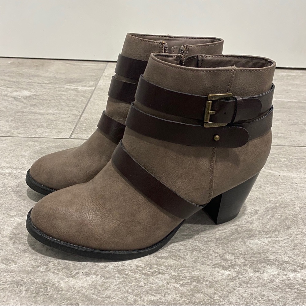 Rampage Tan/Brown Block Heel Booties Size 9.5